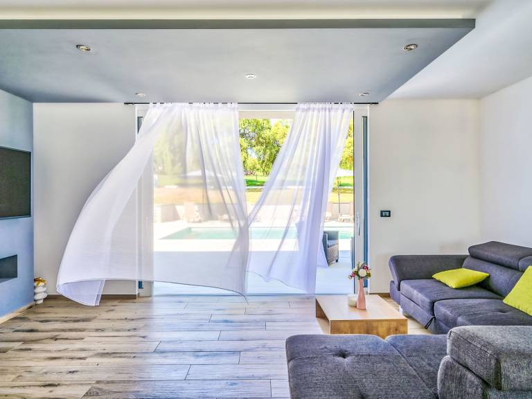 Fully equipped ample house with patio, grill & private pool | Nature view | Dogs allowed — photo 3