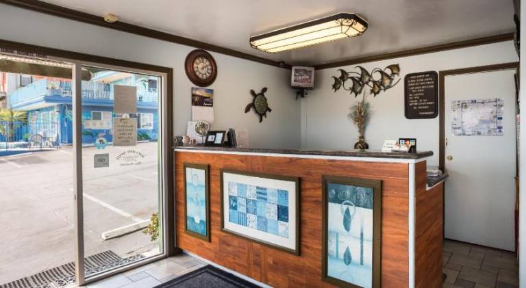 Aqua Breeze Inn — photo 5