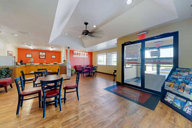 Econo Lodge — photo 3