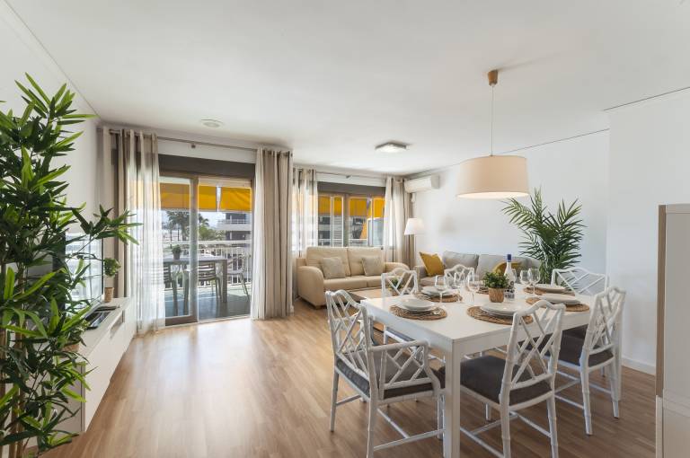 Lovely apartment with patio, yard & pool | Beach nearby | Pets are welcome — photo 5