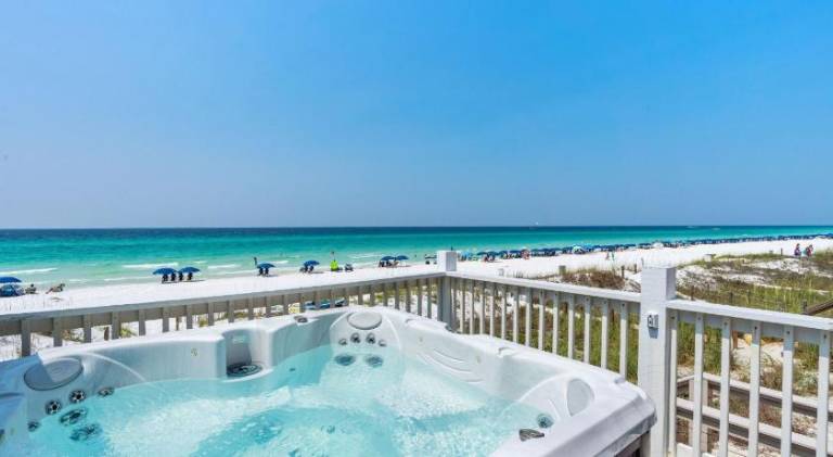 Beachfront • Hot Tub • Covered Lounge Backyard Beach by AvantStay in Miramar, FL