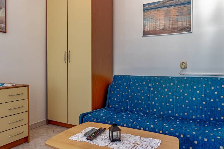 Two bedroom apartment with terrace Jelsa (Hvar) (A-134-c) — photo 2