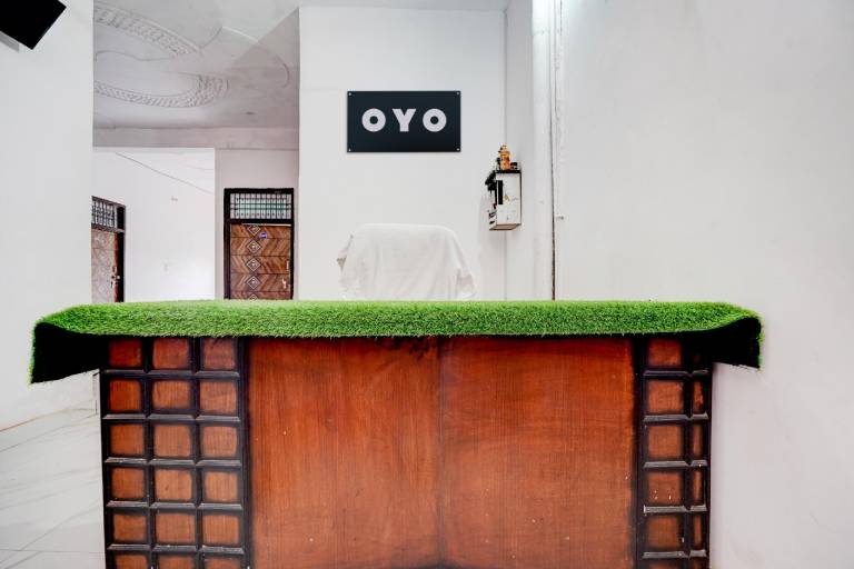 Hotel O The Royal Guest House & Restaurant