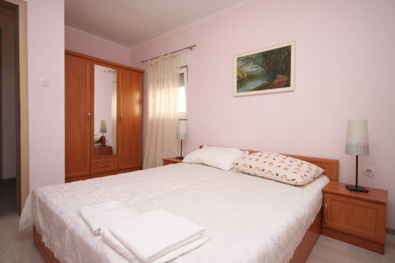 Two bedroom apartment with terrace and sea view Zubovići (Pag) (A-6394-a) — photo 5