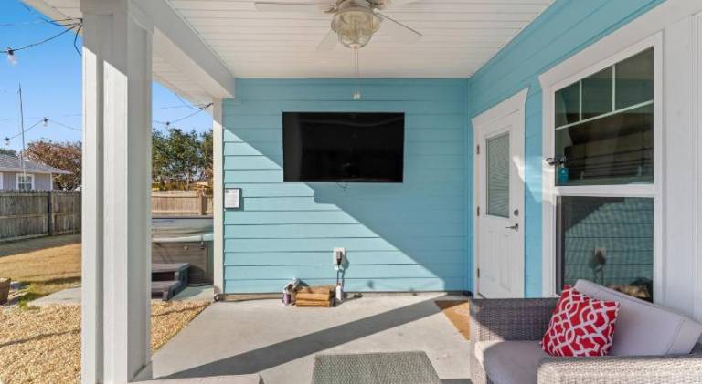 Vacation home with jacuzzi — photo 5