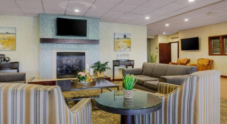 Best Western Plus Dubuque Hotel & Conference Center — photo 5