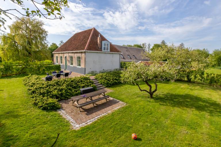 180 m&sup2; Ferienhaus