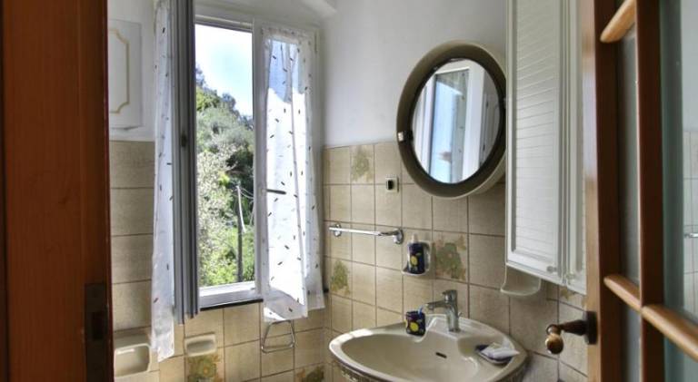 Holiday apartment with 2 rooms for 5 persons — photo 2