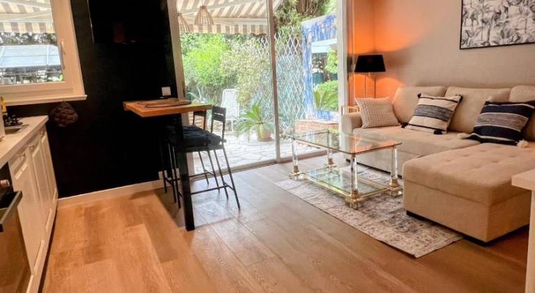 Fully equipped nice apartment with garden & patio | Next to the beach | Pet-friendly in Cogolin
