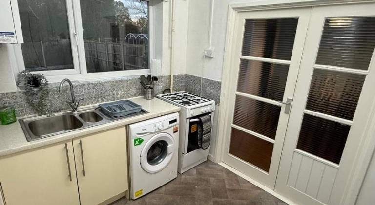 3BR House ideally located for HS2, Nec, BHX and Bham CC — photo 5