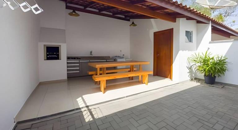 Charming vacation home with yard, barbeque & terrace | Dogs allowed — photo 4