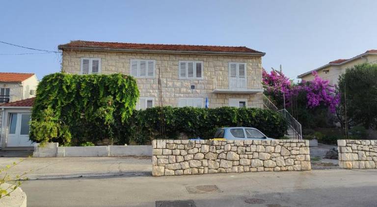 Charming rental apartment | Next to the beach | Pet-friendly in Supetar