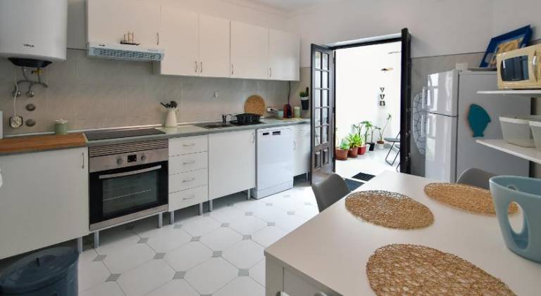 Holiday apartment with terrace — photo 4