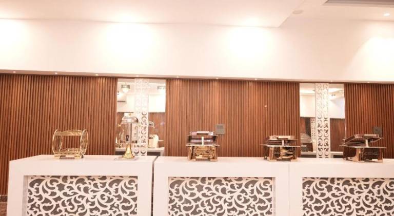 Life Tree Hotel and Banquet Hall Sector 63A