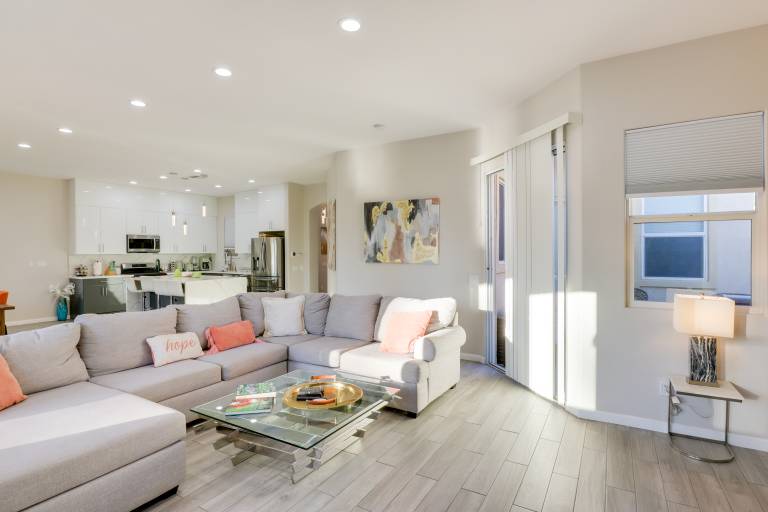 2 Mi to Coachella Grounds: Home w/ Fire Pit! — photo 5