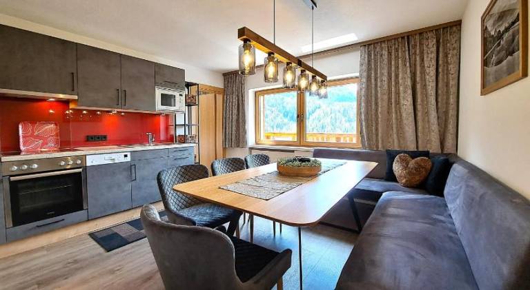Big holiday apartment with hot tub, sauna & BBQ | Pets are welcome — photo 4