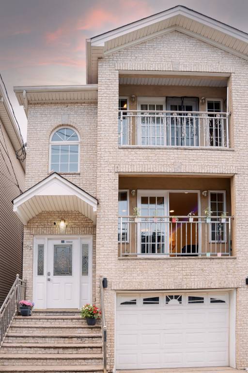 House  Hoboken