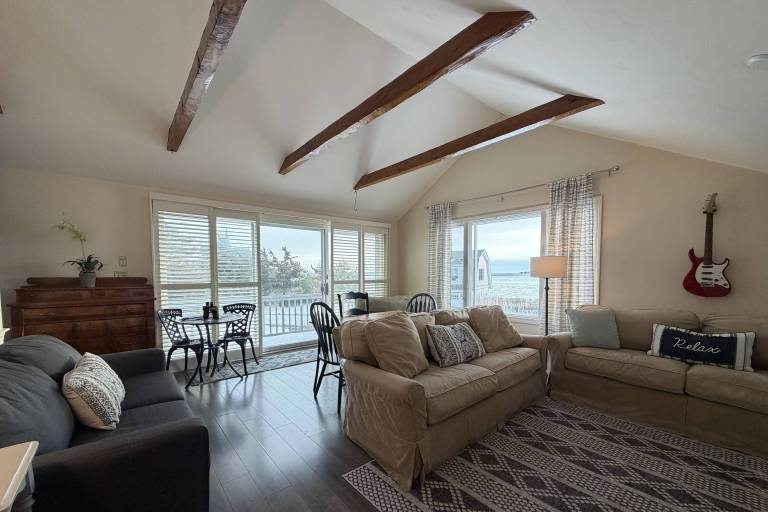 Vacation home with BBQ | Water view — photo 2