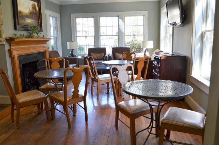 The University Inn at Emory — photo 3