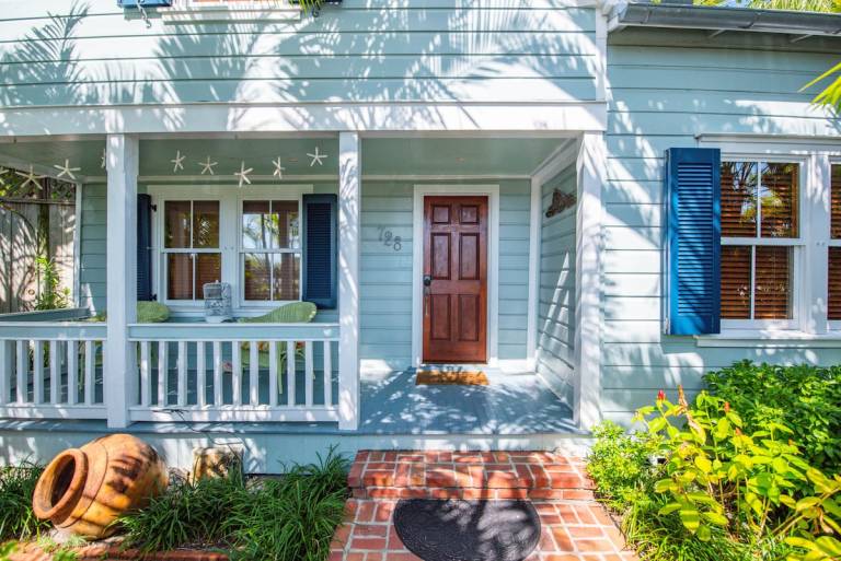 Lovely vacation home with pool | Next to Duval Street | Pet-friendly — photo 3