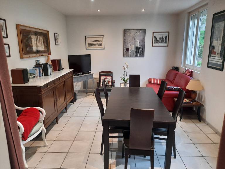 Family-oriented nice vacation home with terrace, barbeque & yard | River view | Pet-friendly — photo 3