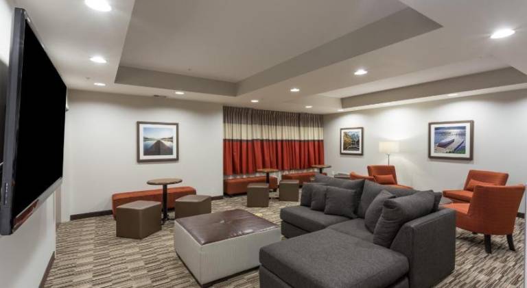 Microtel Inn & Suites by Wyndham Fort St John — photo 4