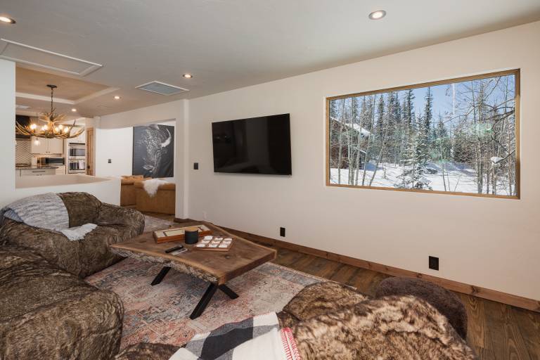 Mountain Home Across from Purgatory - Views, Hot Tub, Game Room, AC — photo 5