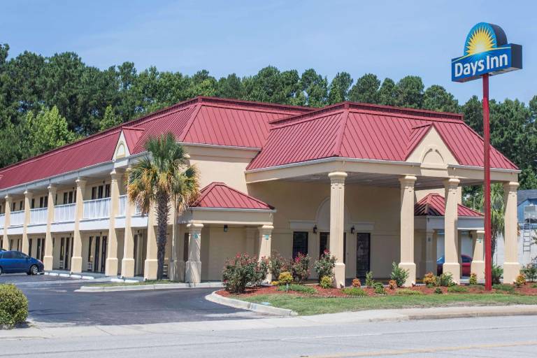 Days Inn by Wyndham Dillon in Dillon, SC
