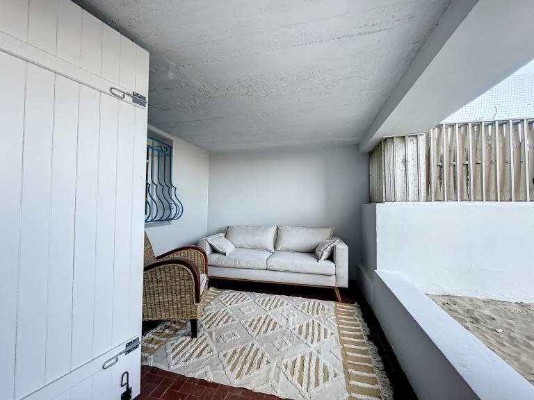 Beachfront F3 Apartment with Parking in Carnon, Renovated, Direct Beach Access, Terraces, and Chic Decor — photo 4