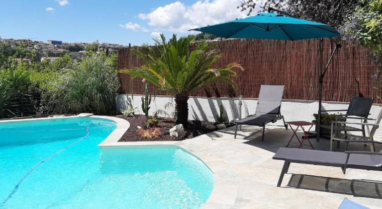Vacation home with pool in Vence