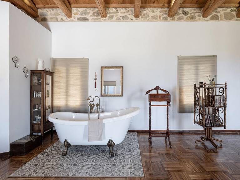 Villa with private pool, garden & patio | Good for workation — photo 4