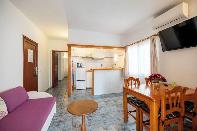 Hostel Colònia de Sant Jordi