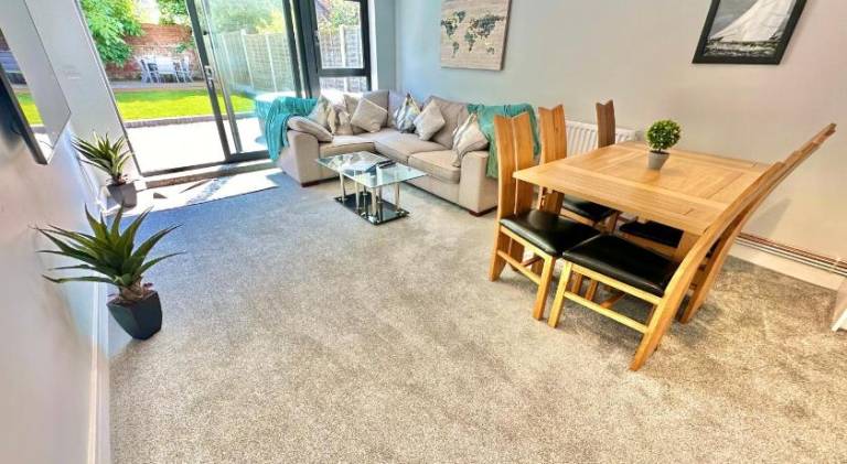 Spacious vacation home with jacuzzi | Dogs allowed — photo 2