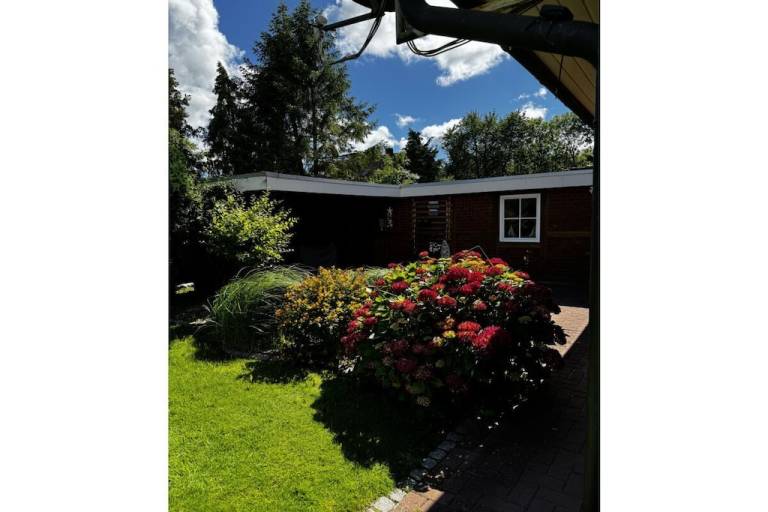 House with patio | Pet-friendly — photo 2