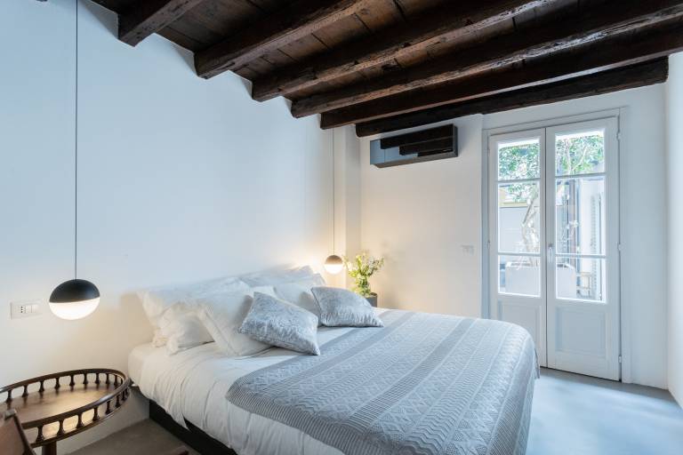 Child-friendly beautiful rental apartment with terrace | Near Como Cathedral | City view | Pets are welcome — photo 2