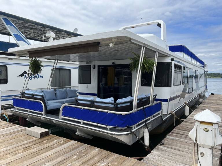 Houseboat Seneca