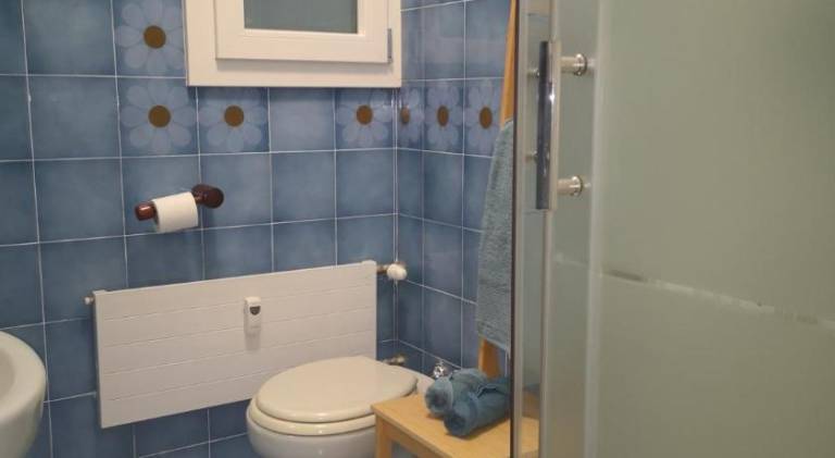 Rental apartment with 3 rooms for 6 persons — photo 2