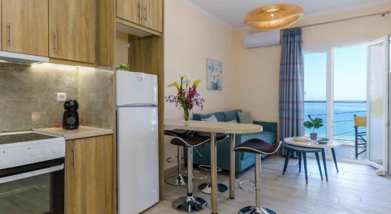 Rental apartment with BBQ, yard & patio | Close to the beach | Suitable for remote work | Dogs allowed — photo 4