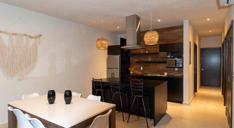Apartment with pool — photo 4