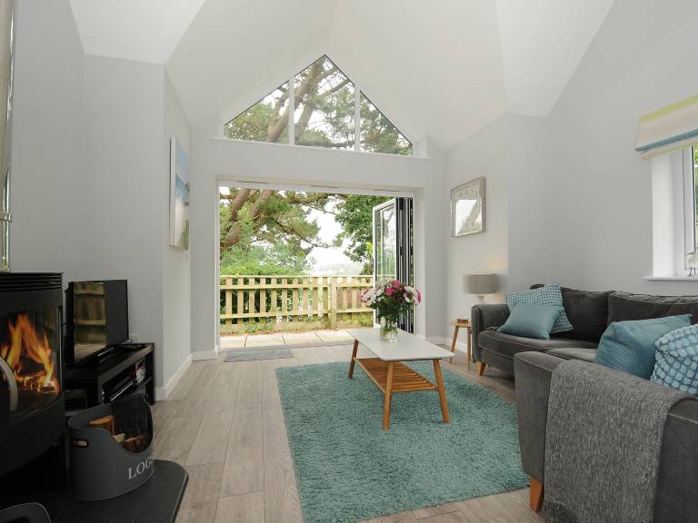 Family-friendly pleasant cottage with jacuzzi & garden | Pets are welcome — photo 5