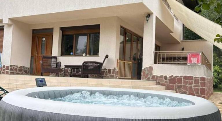 Wonderful vacation home with pool & jacuzzi | Pets allowed — photo 3