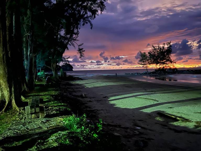 Resort Taman Selera Tanjung Lobang