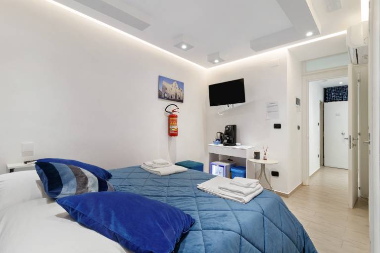 Room 'Il Filo Di Arianna - Camera 1' with Wi-Fi and Air Conditioning — photo 2