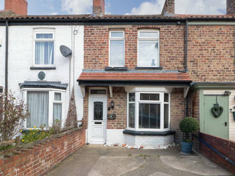 Cottage with yard | Beach view in Bridlington