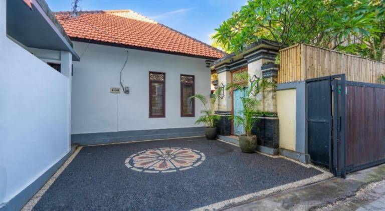 Beautiful villa with pool | Beach nearby | Pets allowed — photo 3