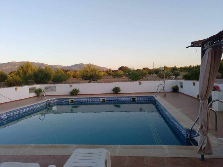 Charming vacation home with garden, barbeque & pool | Suitable for remote work | Pet-friendly — photo 2