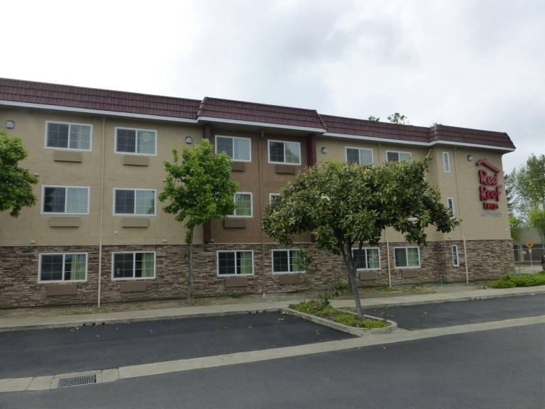 Red Roof Inn Hayward — photo 5