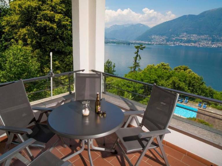 Ferienwohnung  Gambarogno TI
