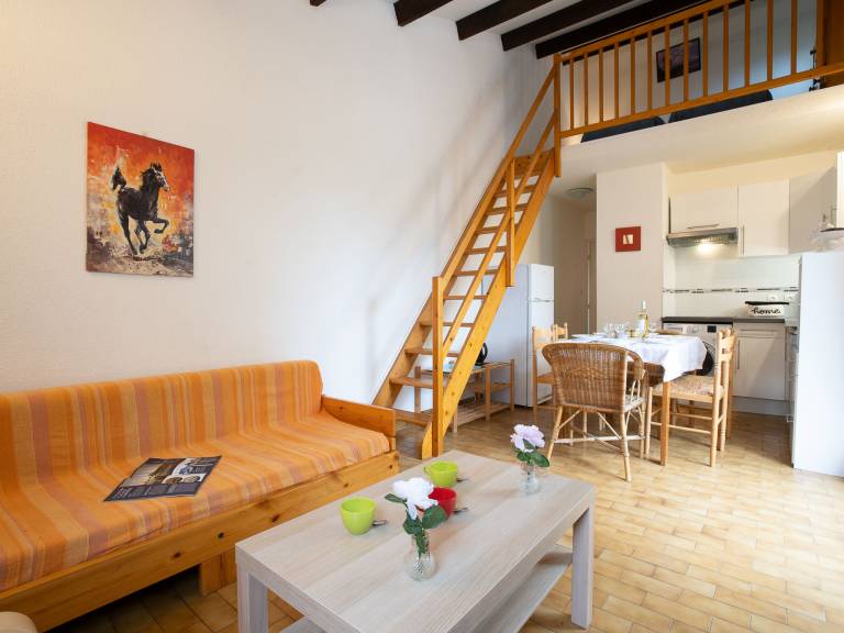 Vacation home with terrace — photo 3