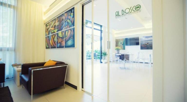 Pleasant serviced apartment with terrace & pool | Close to the beach | Pets allowed — photo 5